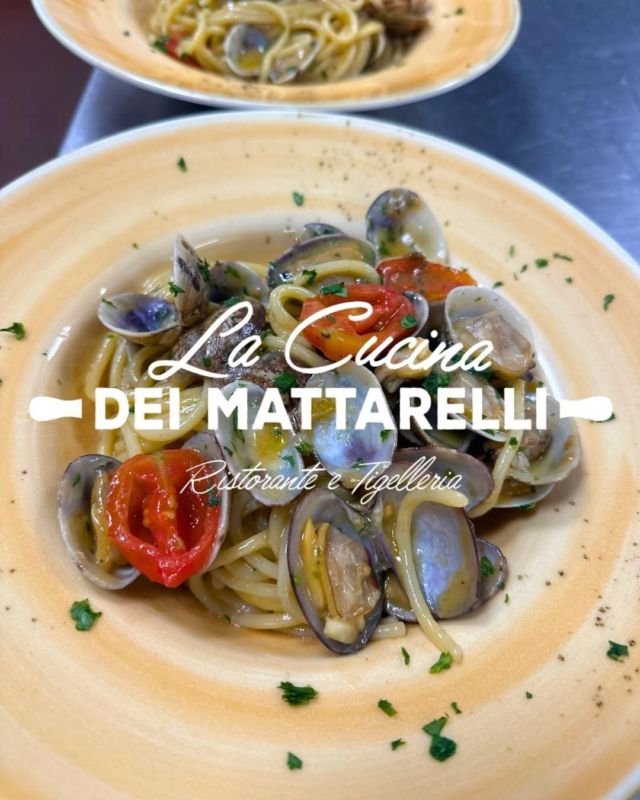 NO COMMENT
.
.
.
.
📞3492335063
📍Viale delle Fontanelle, 151, San Bonifacio VR

#dinner #cena #sanbonifacio #lacucinadeimattarelli #mangiarebene #instagood #foodblogger #food #fotobelle #messaggi #soave #caldiero #villabella #healty #pasta #esotico #pesce
